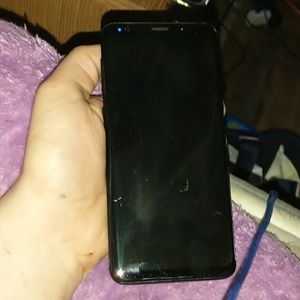 A Samsung Galaxy S9 64gb and a case
